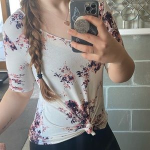 Maurices 24/7 tee, size: Medium, color: cream, 96% rayon 4% spandex